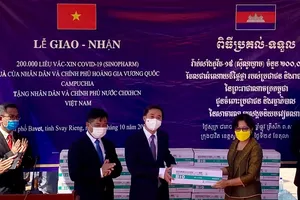 Campuchia tặng Việt Nam 200.000 liều vaccine Vero Cell