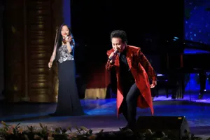 Ca sĩ Thanh Lam - Tùng Dương song ca trong 'Hà Nội phố 2'