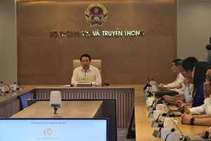 Bộ TT&TT phát động chương trình 'Tháng tiêu dùng số'