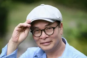 'Cha đẻ' của những ca khúc nhạc phim gây 'sốt' trở thành ca sĩ trong 'Lời ru tôi'