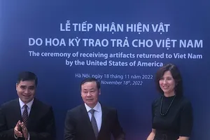 Việt Nam chính thức tiếp nhận 10 cổ vật do Mỹ trao trả