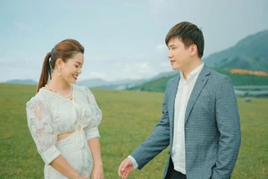 Vợ chồng ca sĩ Ngọc Anh, Tô Minh Đức hát nhạc xưa theo xu hướng mới