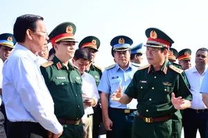 Đoàn công tác Bộ Quốc phòng làm việc với UBND TP.HCM về bàn giao đất