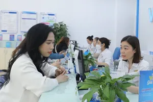 Sau khi bị khóa thuê bao, khách hàng có cần đến nhà mạng không?