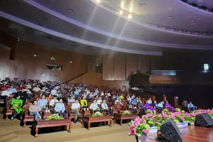 Ghế trong Nhà hát dân ca Quan họ Bắc Ninh: 'Các đoàn đến chẳng ai chê'