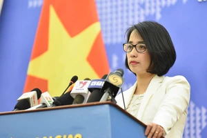 Việt Nam phản ứng trước việc Trung Quốc lắp đặt phao đèn báo hiệu tại Trường Sa