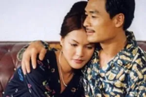 Tác giả của 'Ông tướng tình báo và hai bà vợ' qua đời ở tuổi 95