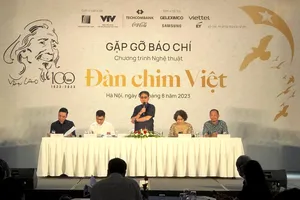 Tái hiện sân khấu hóa bằng âm nhạc bài hát 'Tiến quân ca'