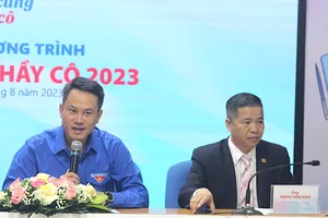 Hoa hậu H’Hen Niê, Hoa hậu Lương Thùy Linh đồng hành với 'Chia sẻ cùng thầy cô'