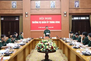 Xem xét việc đào tạo đối tượng dân sự tại một số cơ sở đào tạo trong Quân đội