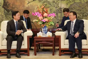 Phát huy hiệu quả quan hệ hợp tác hữu nghị giữa Thượng Hải với TP.HCM