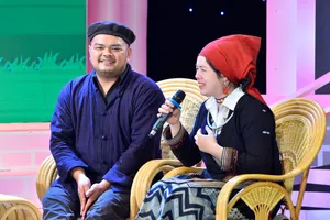 Biểu dương 15 gia đình trẻ tiêu biểu toàn quốc