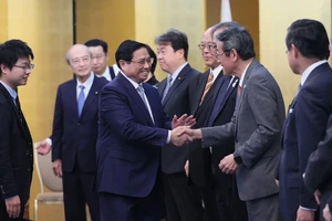 Thủ tướng Chính phủ tiếp Chủ tịch Liên minh nghị sỹ hữu nghị Nhật-Việt