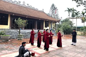 Về đất Tổ nghe nghệ nhân hát Xoan lời cổ