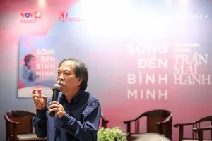 'Nhà báo Trần Mai Hạnh đã nhìn vào tất cả bóng tối và đến với bình minh'