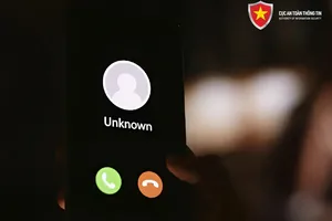 1 phụ nữ chuyển khoản 15 tỷ sau khi nhận cuộc gọi từ người tự xưng công an 