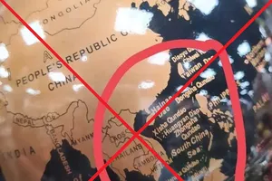 Nhà sách bán quả địa cầu không có Hoàng Sa, Trường Sa của Việt Nam