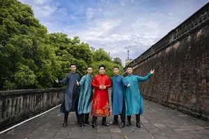 Ca sĩ Tùng Dương và Oplus tung MV 'Việt Nam muôn màu' chào mừng ngày Quốc Khánh 2-9