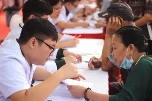 Hàng ngàn người Hà Nội được khám, sàng lọc bệnh miễn phí