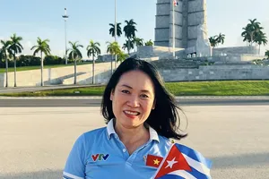 Nhà báo Tạ Bích Loan của 'Người đương thời' nghỉ hưu 