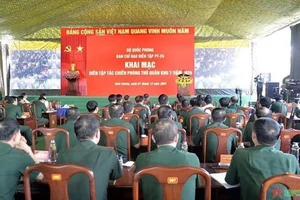 Truy tặng Huy hiệu Tuổi trẻ dũng cảm cho 12 cá nhân Quân khu 7