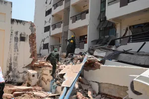 Đoàn cứu hộ Việt Nam nỗ lực giải cứu 1 nạn nhân ở Myanmar còn sống