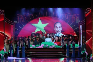 'Quà tháng 5 dâng Người'- Khắc họa chân dung Chủ tịch Hồ Chí Minh bằng nghệ thuật 