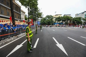 Công an Hà Nội tổ chức cấm đường phục vụ sơ duyệt diễu binh, diễu hành 