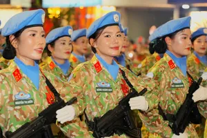 Khối nữ gây ấn tượng mạnh trong buổi sơ duyệt diễu binh, diễu hành