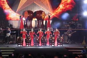 'Nhạc hội Rock Concert - Trái tim Việt Nam': Nhạc cách mạng khoác lên diện mạo mới