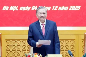 Tổng Bí thư: Tiếp tục xây dựng quân đội 'tinh, gọn, mạnh', hiện đại