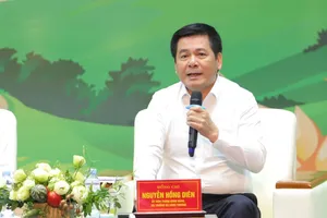 Bộ trưởng Nguyễn Hồng Diên trả lời câu hỏi khó của nông dân về 'treo ao, treo chuồng'