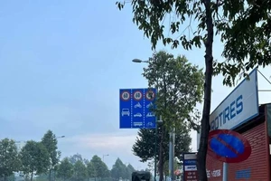 Cô gái tử vong do tự tông xe vào cột biển báo giao thông 