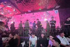 Cảnh sát đột kích, phát hiện 32 người dương tính với ma tuý tại quán Bar Star 3 Club