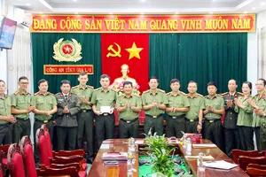 Công an Gia Lai phá đường dây lừa đảo nhận tiền, quà từ nước ngoài