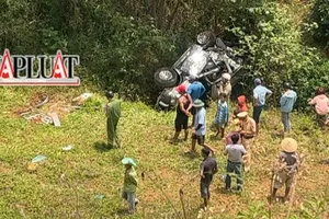 Ô tô lao xuống vực hơn 70m ở Bảo Lộc làm 2 người chết