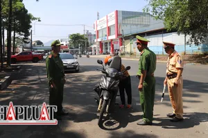 2 ngày xử lý 30 trường hợp vượt đèn đỏ ở TP Bảo Lộc