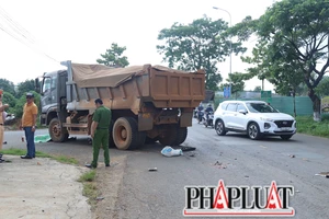 Lâm Đồng: Xe ben va chạm xe máy khiến 1 người tử vong