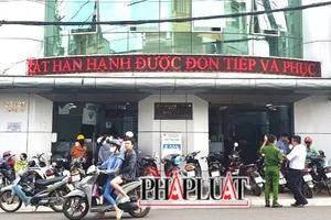 Khách rút tiền sau tin đồn giám đốc quỹ tín dụng bể nợ đã mang gửi lại