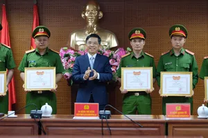 Khám phá nhanh 2 vụ án, công an TP Đà Lạt và 5 cá nhân được khen thưởng