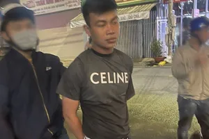 Trinh sát hình sự khống chế kẻ trốn truy nã