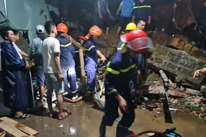 Lâm Đồng: Sạt lở taluy vùi lấp 2 vợ chồng, 1 người tử vong 