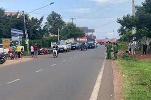 1 phụ nữ bị tai nạn tử vong để lại chồng bại liệt và 3 cháu ngoại mồ côi