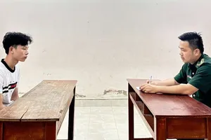 Bộ đội biên phòng Mộc Bài bắt nghi can bị Công an Hà Nội truy nã