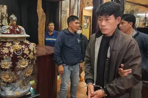 Bắt nhóm đột nhập XQ Sử quán Đà Lạt trộm bình gốm cổ