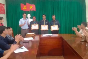 Cựu sỹ quan đặc công 4 lần cứu người tự tử 