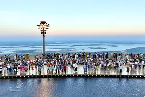 Hơn 150.000 người dự lễ khai mạc Hội xuân Núi Bà Đen