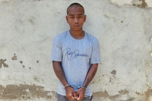 Cả nhóm người bị bắt từ việc nợ 300.000 đồng nhưng phải trả 4 triệu