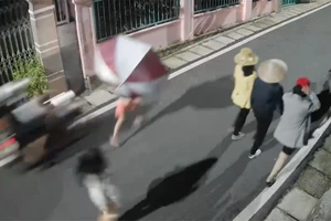 Truy tìm 2 thiếu niên tông bé gái ở Đà Lạt bất tỉnh rồi bỏ chạy