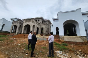 Lâm Đồng: Kiểm tra hiện trường 22 căn nhà liền kề không phép ở Bảo Lâm